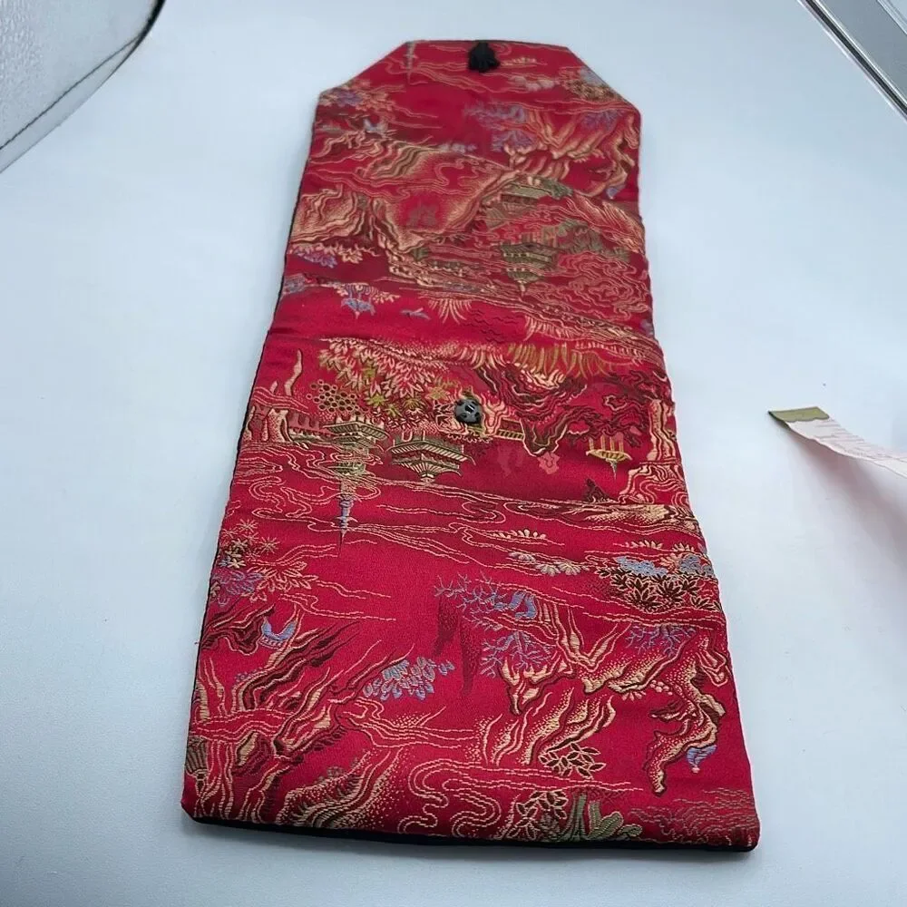 Vintage Faching silk brocade jewelry roll. Snap front.